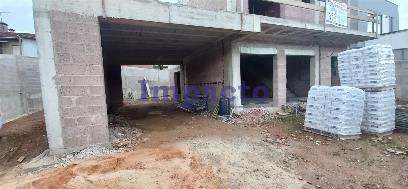 Moradia T3 para Venda em São Roque Foto 10