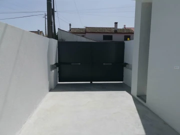 Moradia T4 para Venda em Fernao Ferro