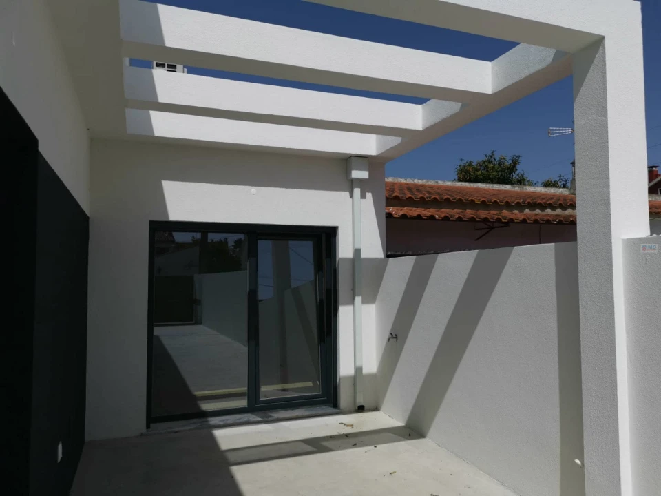 Moradia T4 para Venda em Fernao Ferro Foto 26