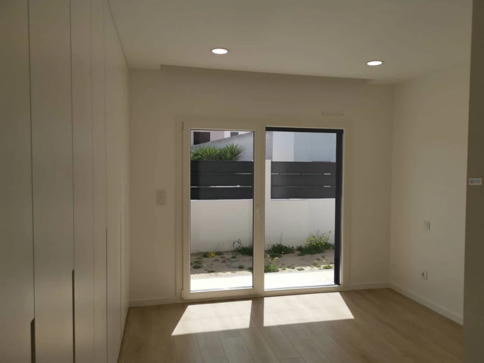 Moradia T4 para Venda em Fernao Ferro Foto 15