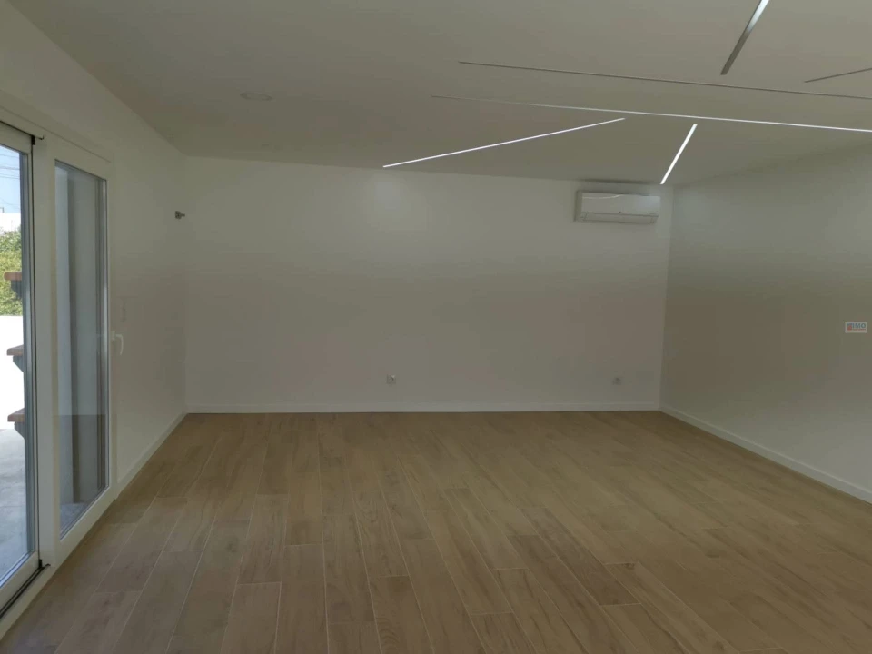 Moradia T4 para Venda em Fernao Ferro Foto 11