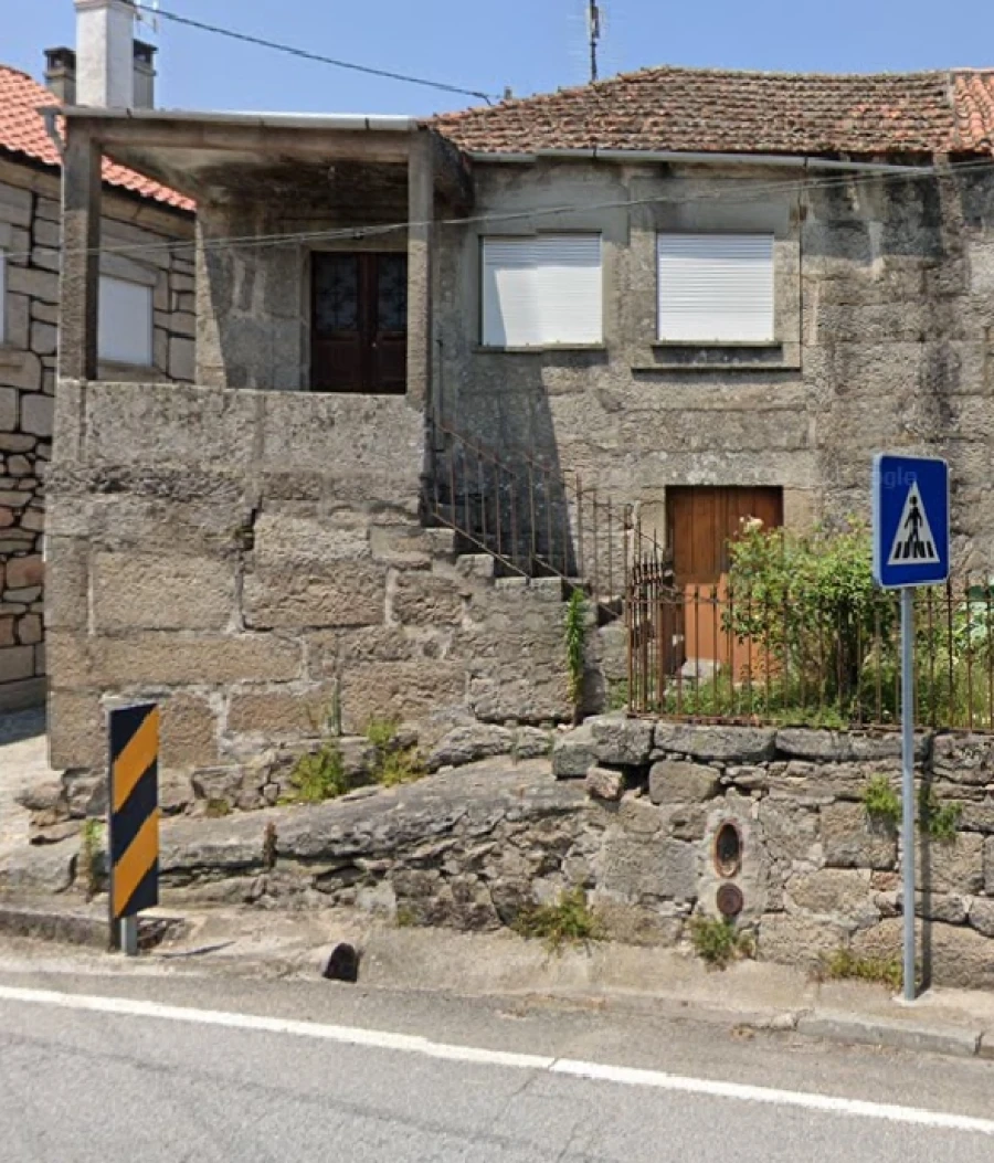 Moradia T1 para Venda em Sernancelhe e Sarzeda Foto 1