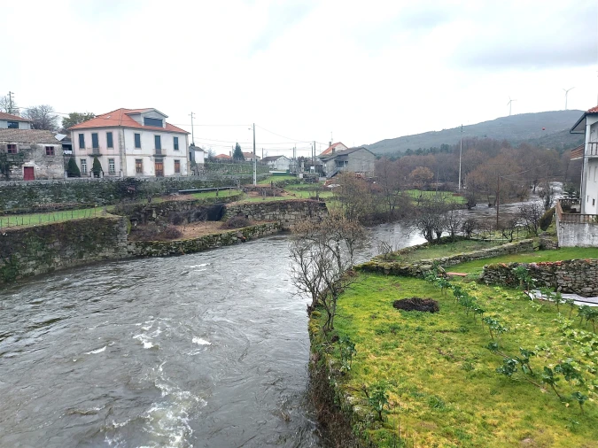 Moradia T1 para Venda em Sernancelhe e Sarzeda Foto 14