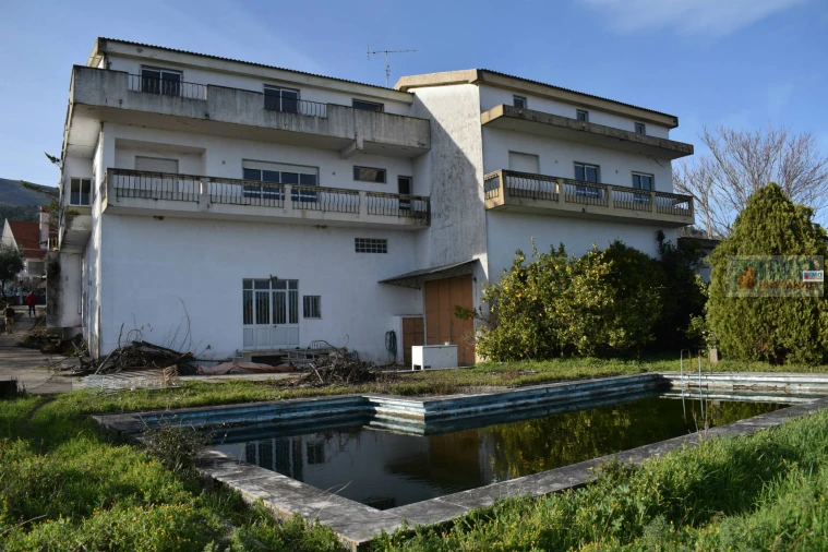 Moradia T8 para Venda em Covilhã e Canhoso Foto 3