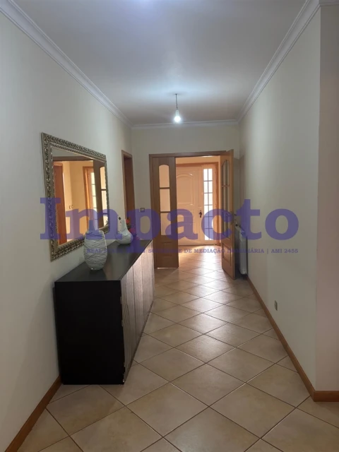 Moradia T6 para Venda em Santa Maria da Feira, Travanca, Sanfins e Espargo