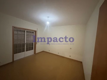 Moradia T6 para Venda em Santa Maria da Feira, Travanca, Sanfins e Espargo