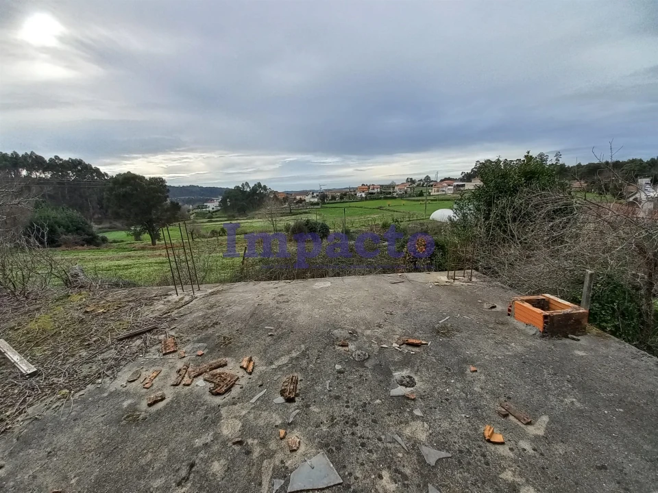 Moradia T3 para Venda em Escariz Foto 14