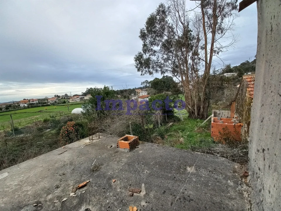 Moradia T3 para Venda em Escariz Foto 8