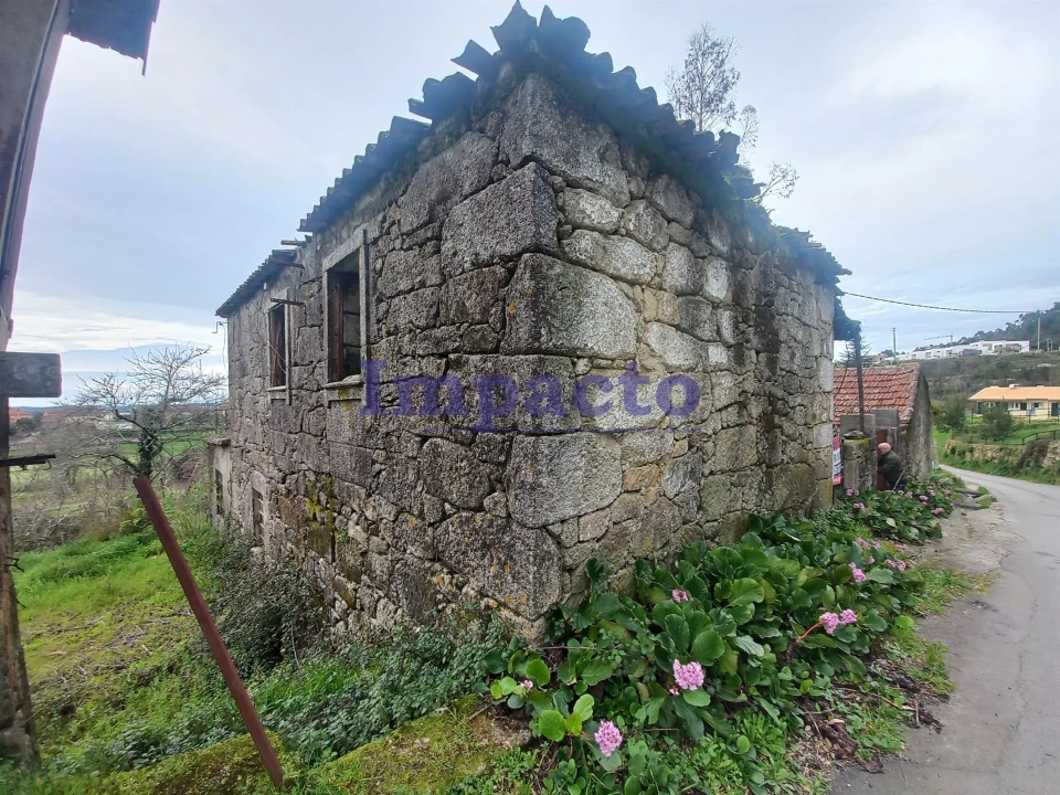 Moradia T3 para Venda em Escariz Foto 1