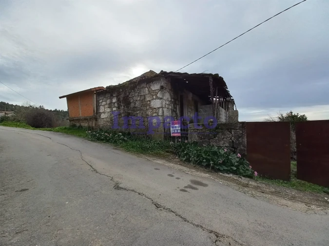 Moradia T3 para Venda em Escariz Foto 21