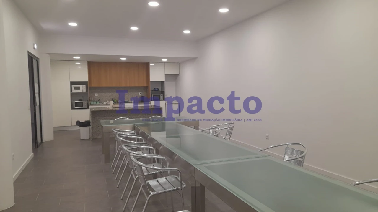 Armazém para Venda em Canelas Foto 25