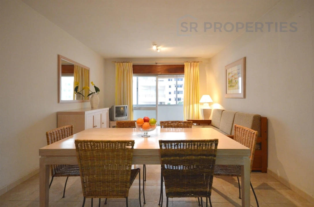 Apartamento T2 para Venda em Quarteira Foto 1