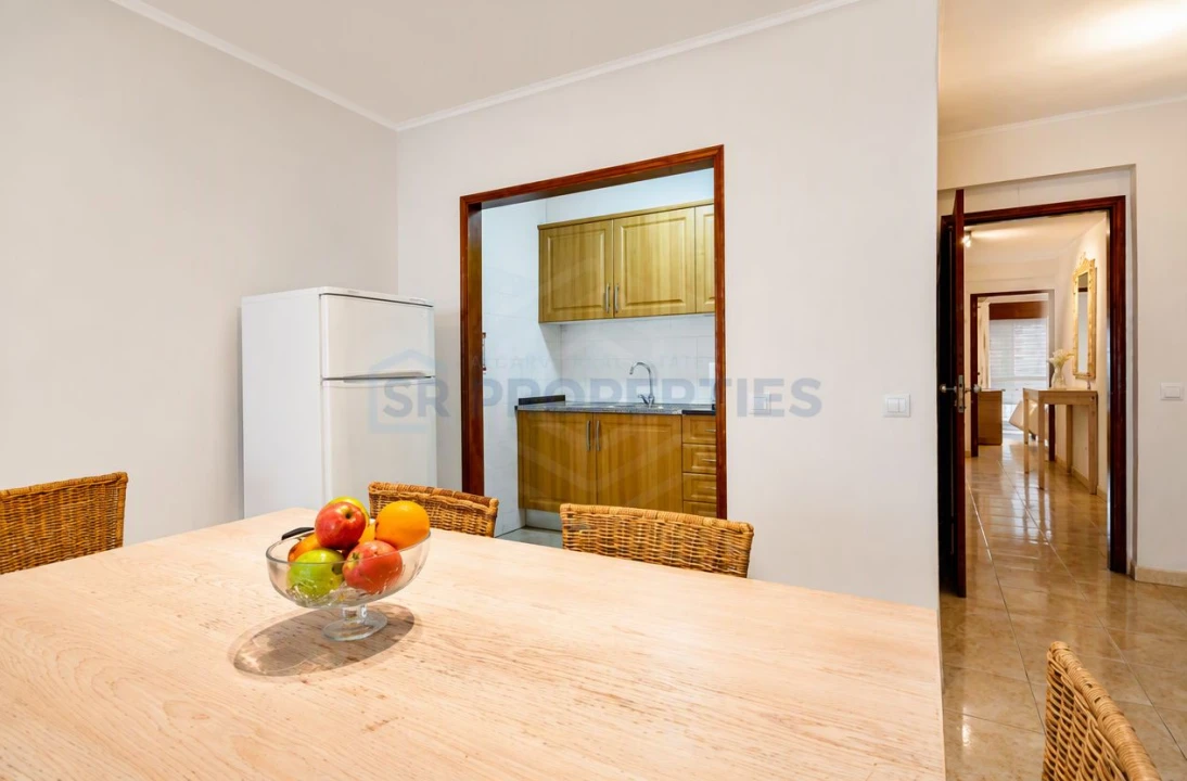 Apartamento T2 para Venda em Quarteira Foto 8