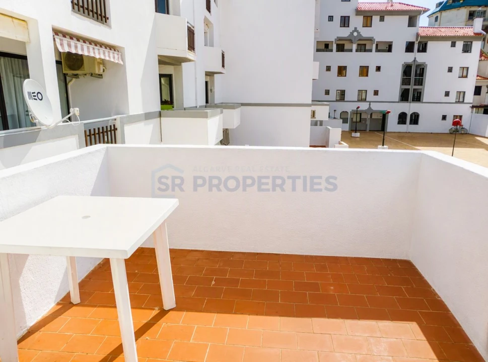Apartamento T1 para Venda em Quarteira Foto 16