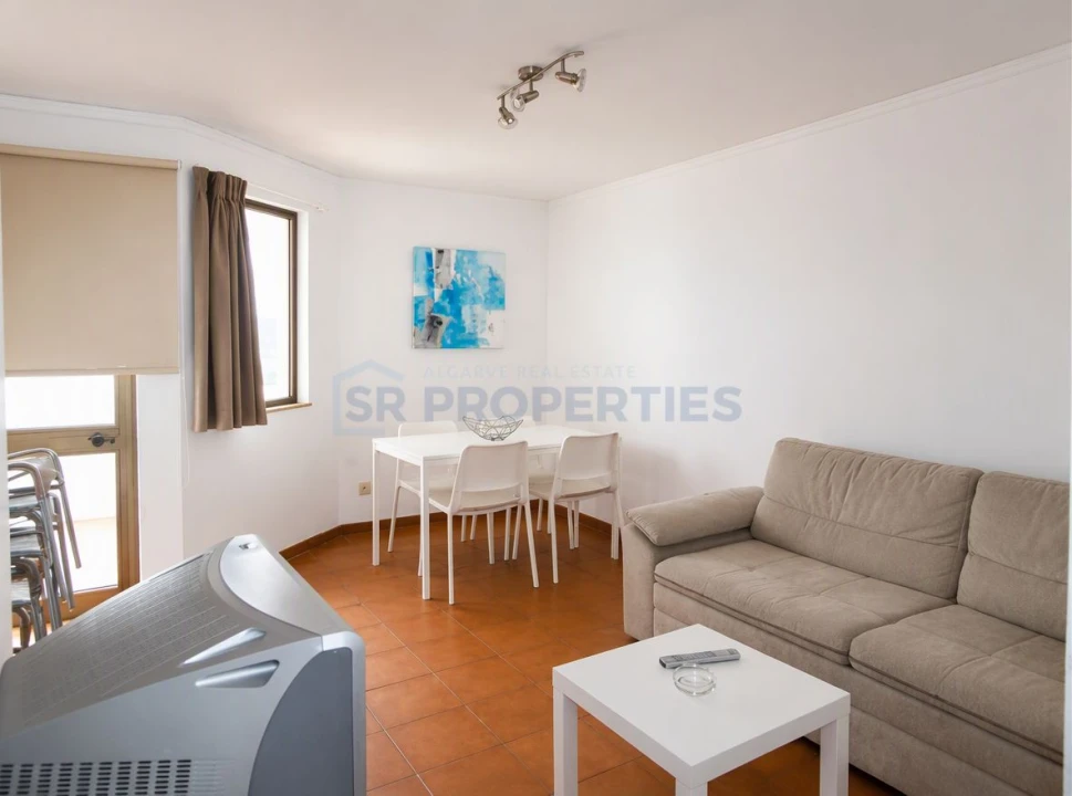 Apartamento T1 para Venda em Quarteira Foto 9
