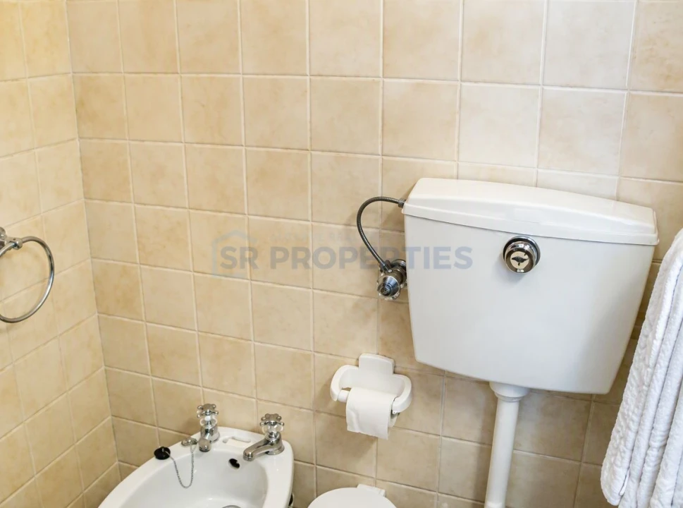 Apartamento T1 para Venda em Quarteira Foto 13