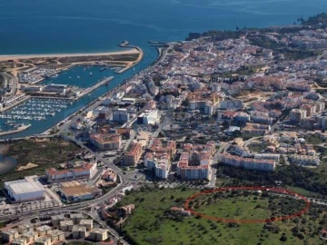 Terreno para Venda em Lagos (São Sebastião e Santa Maria)