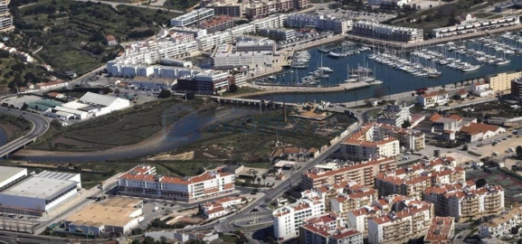 Terreno para Venda em Lagos (São Sebastião e Santa Maria)