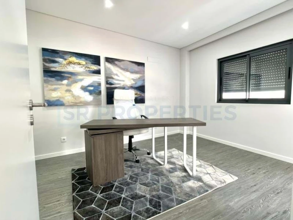 Apartamento T3 para Venda em Olhão Foto 30