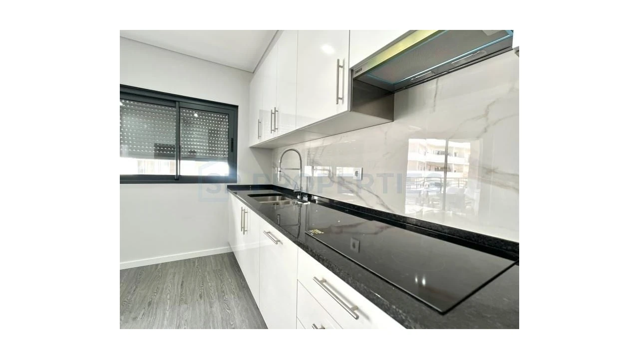 Apartamento T3 para Venda em Olhão Foto 19