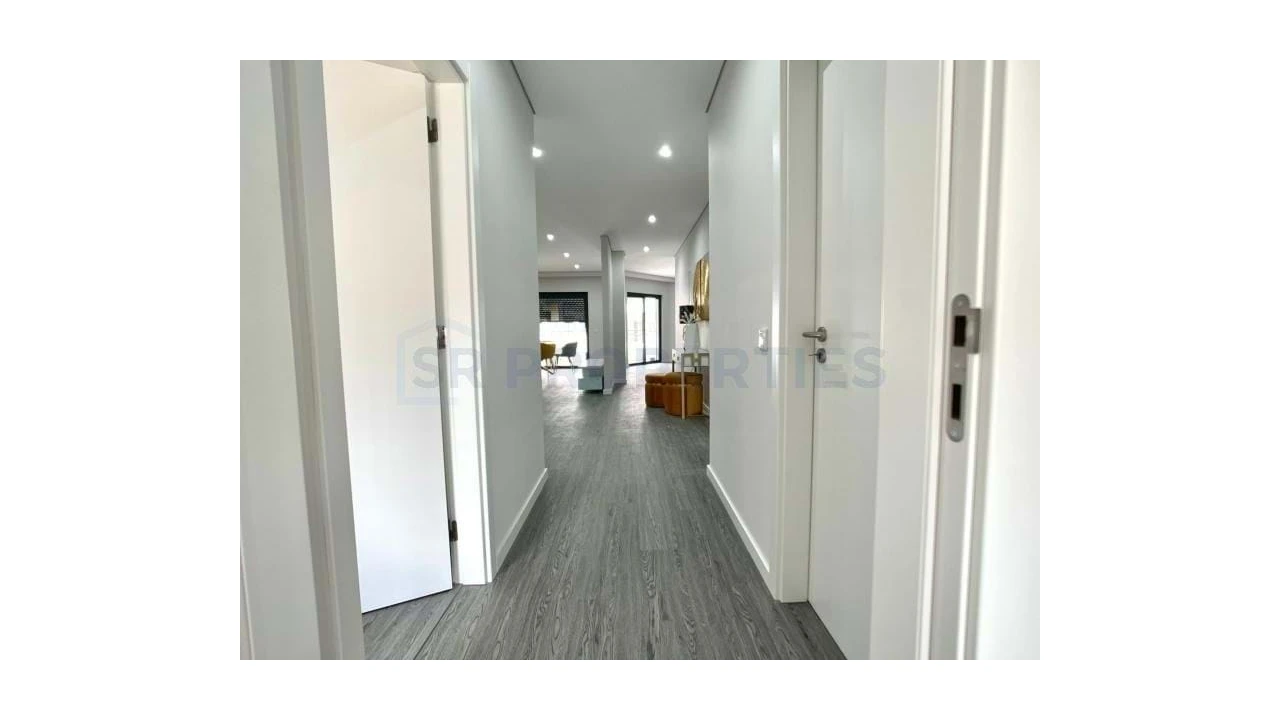 Apartamento T3 para Venda em Olhão Foto 15