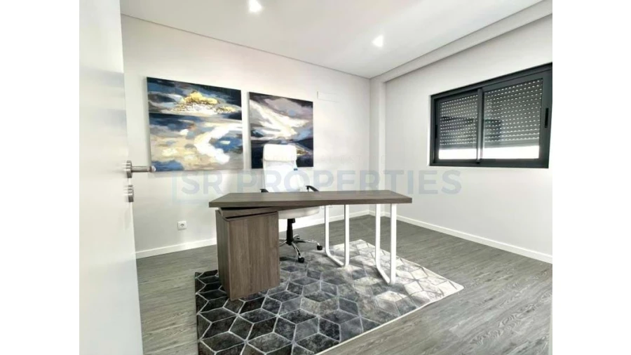 Apartamento T3 para Venda em Olhão Foto 30