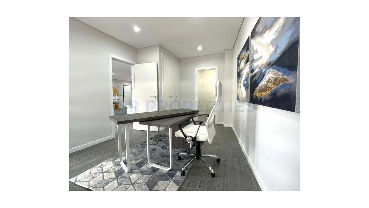 Apartamento T3 para Venda em Olhão Foto 5