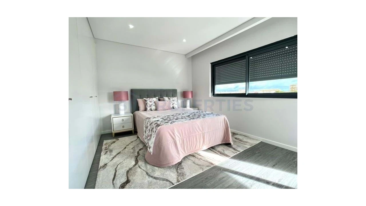 Apartamento T3 para Venda em Olhão Foto 14