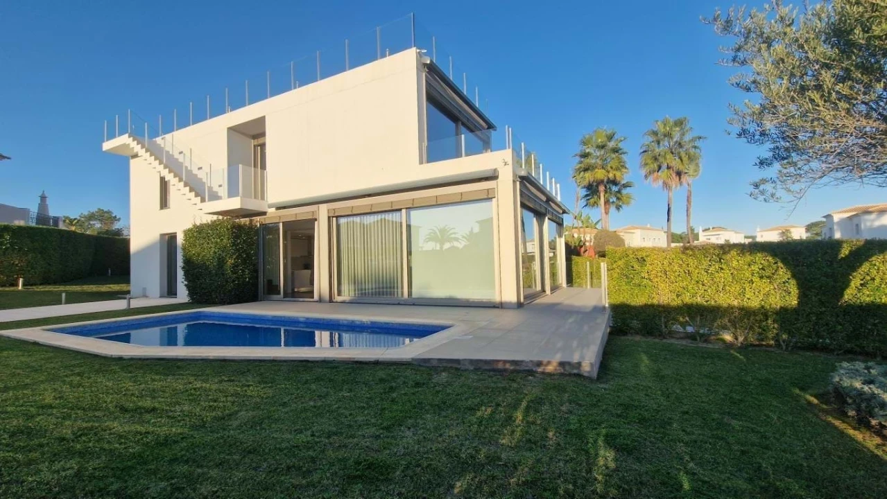 Moradia T4 para Venda em Almancil Foto 6