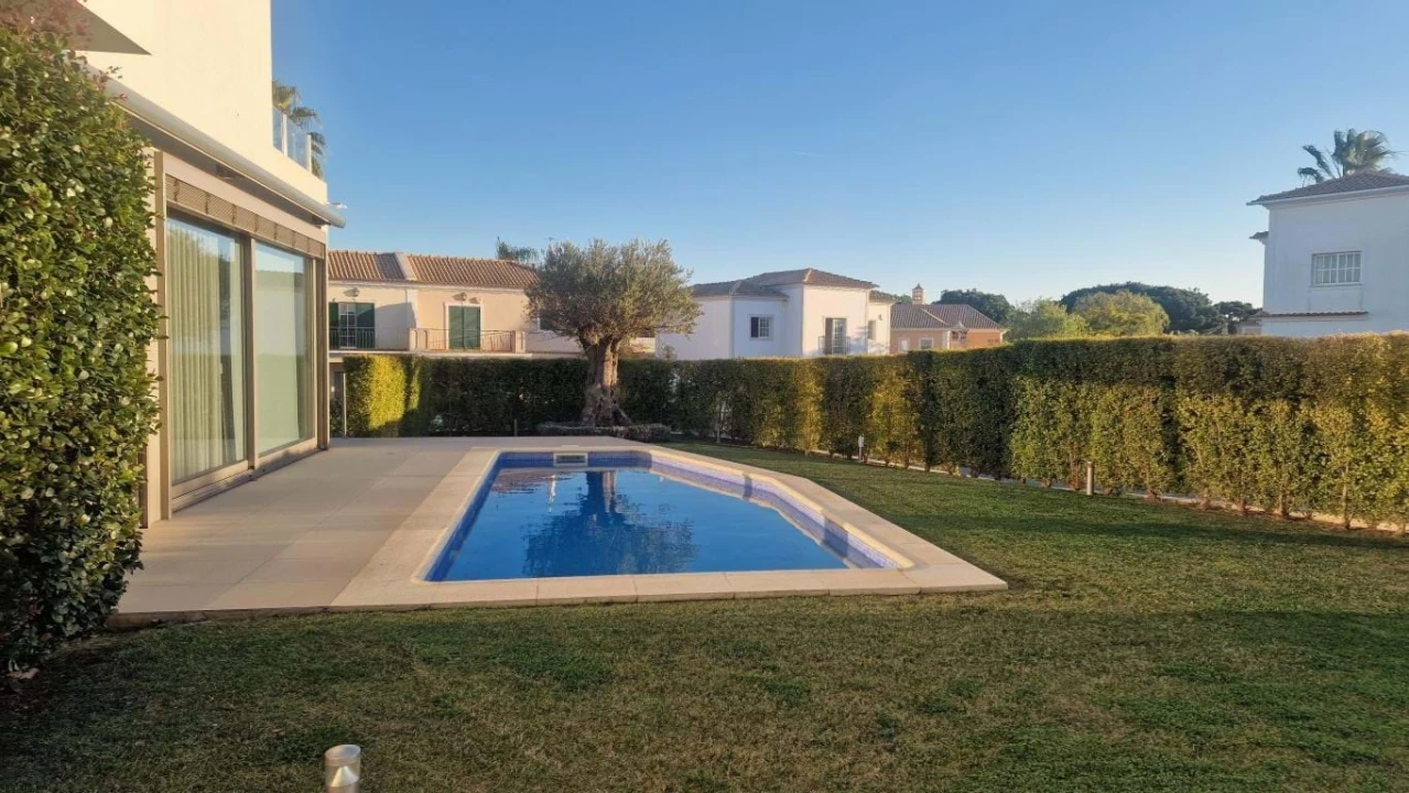 Moradia T4 para Venda em Almancil Foto 25