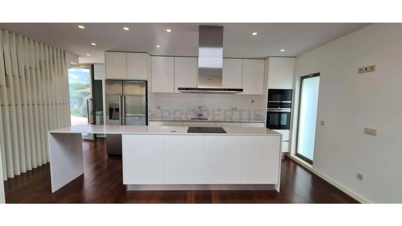 Moradia T4 para Venda em Almancil Foto 3