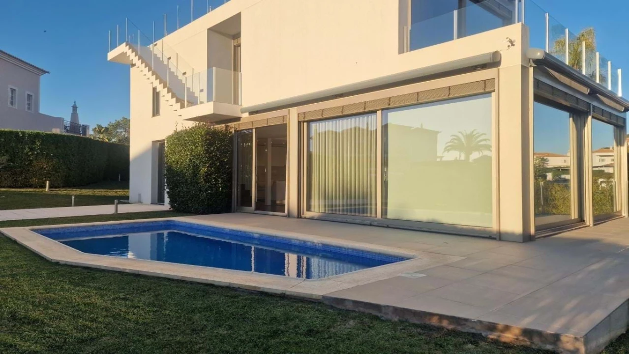 Moradia T4 para Venda em Almancil Foto 31