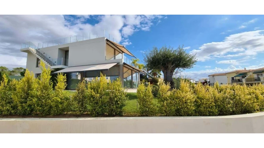 Moradia T4 para Venda em Almancil Foto 33