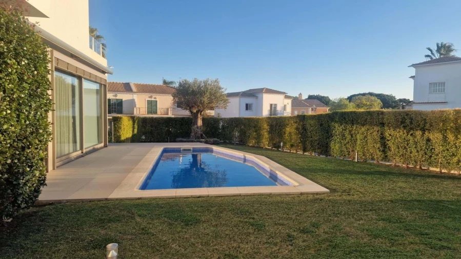 Moradia T4 para Venda em Almancil Foto 25