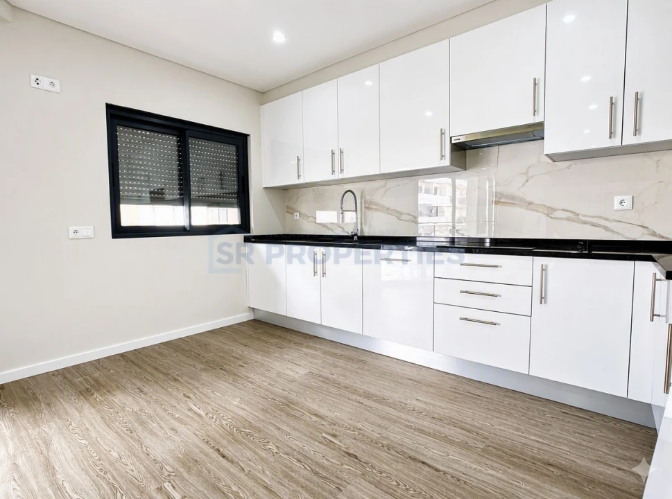 Apartamento T3 para Venda em Olhão Foto 17