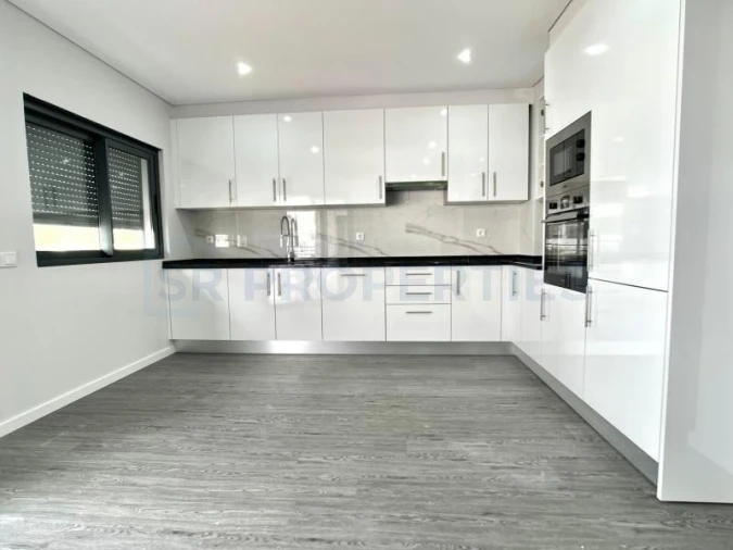 Apartamento T3 para Venda em Olhão Foto 20