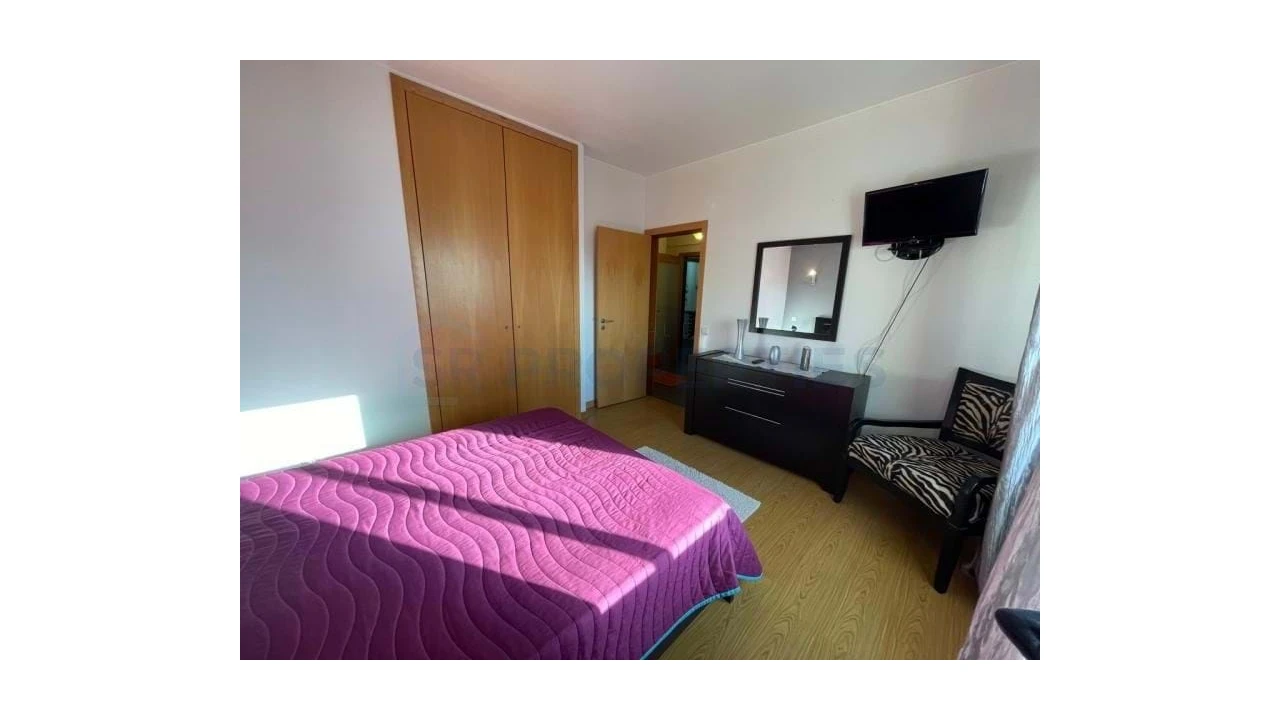 Apartamento T2 para Venda em Quarteira Foto 9