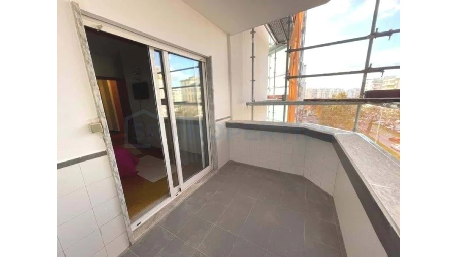 Apartamento T2 para Venda em Quarteira Foto 17