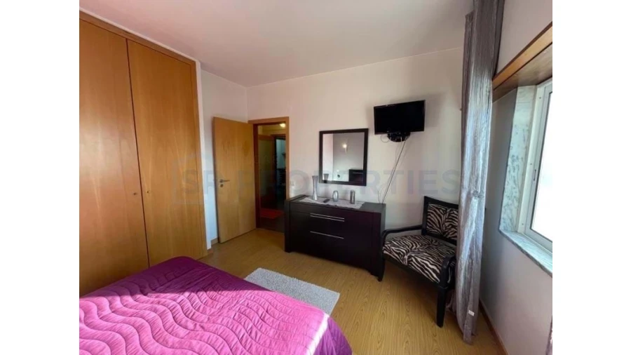 Apartamento T2 para Venda em Quarteira Foto 8