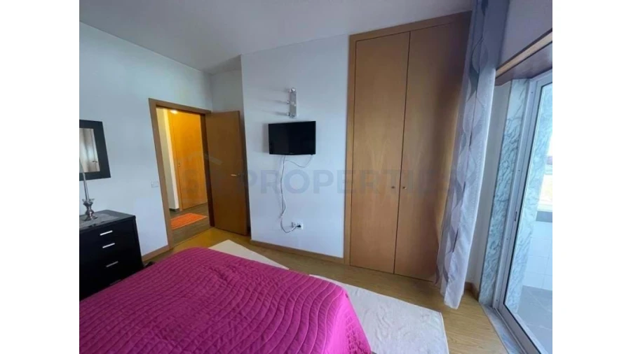 Apartamento T2 para Venda em Quarteira Foto 7