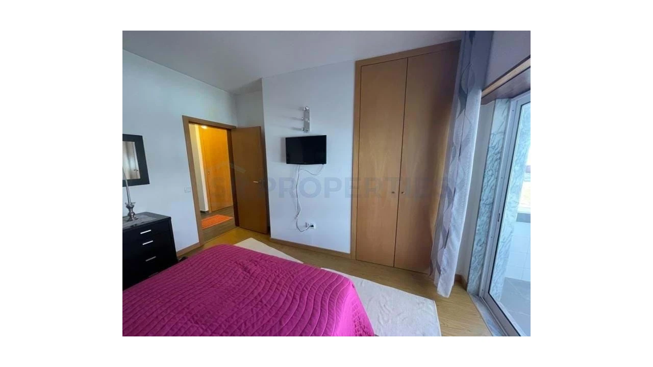 Apartamento T2 para Venda em Quarteira Foto 7