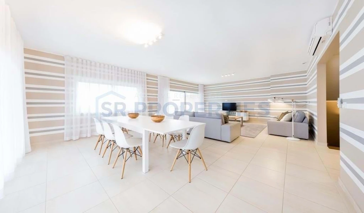 Apartamento T2 para Venda em Quarteira Foto 15