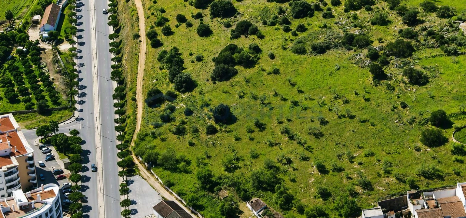 Terreno para Venda em Lagos (São Sebastião e Santa Maria) Foto 2