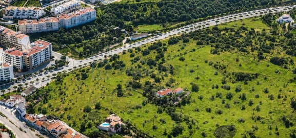 Terreno para Venda em Lagos (São Sebastião e Santa Maria)