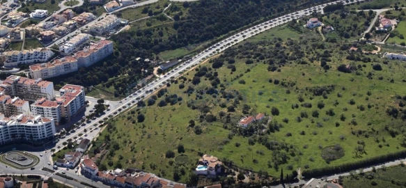 Terreno para Venda em Lagos (São Sebastião e Santa Maria)