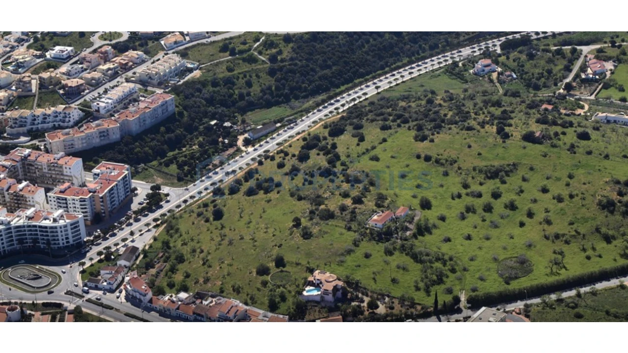 Terreno para Venda em Lagos (São Sebastião e Santa Maria) Foto 5