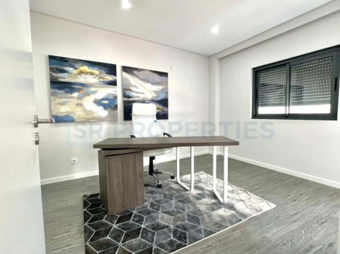 Apartamento T3 para Venda em Olhão Foto 31