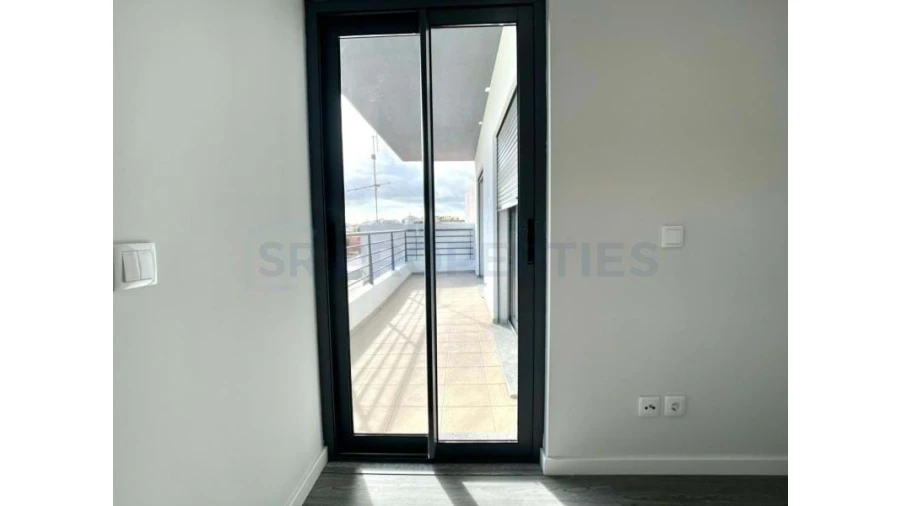 Apartamento T4 para Venda em Olhão Foto 19