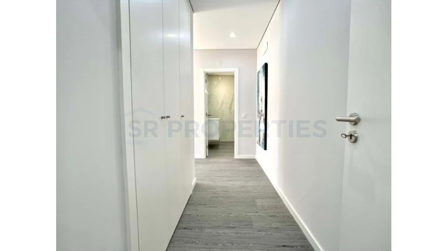 Apartamento T4 para Venda em Olhão Foto 7