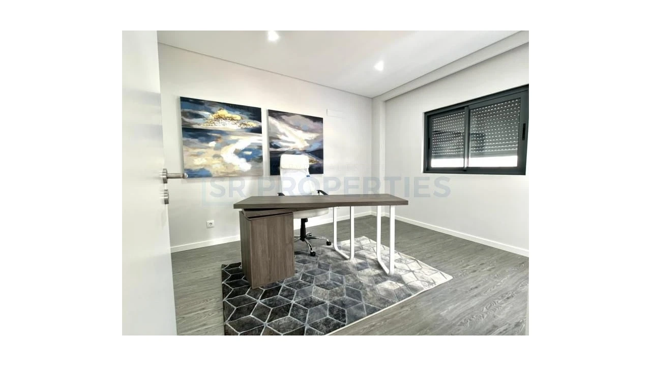 Apartamento T3 para Venda em Olhão Foto 30